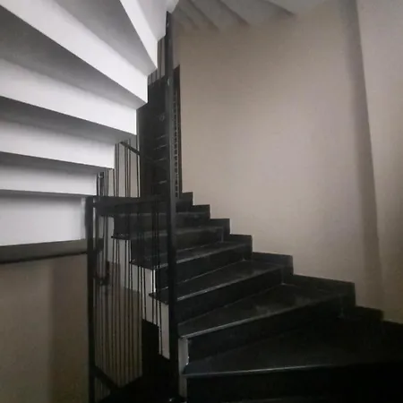 Moon Pera Suites *