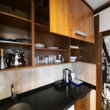 Apartment Moon Pera Suites