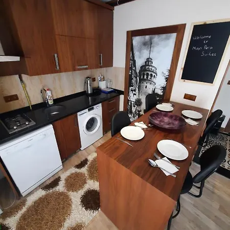 Moon Pera Suites