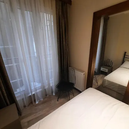 Apartment Moon Pera Suites *