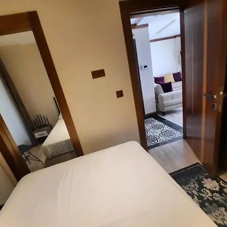 Apartment Moon Pera Suites *